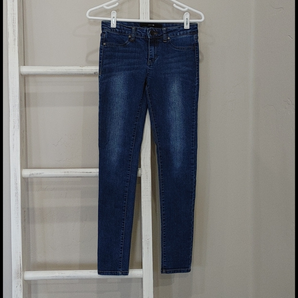 Medium dark wash jeans